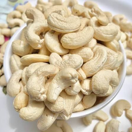 Cashew Nuts W320 (Loose) – M.M. Brothers